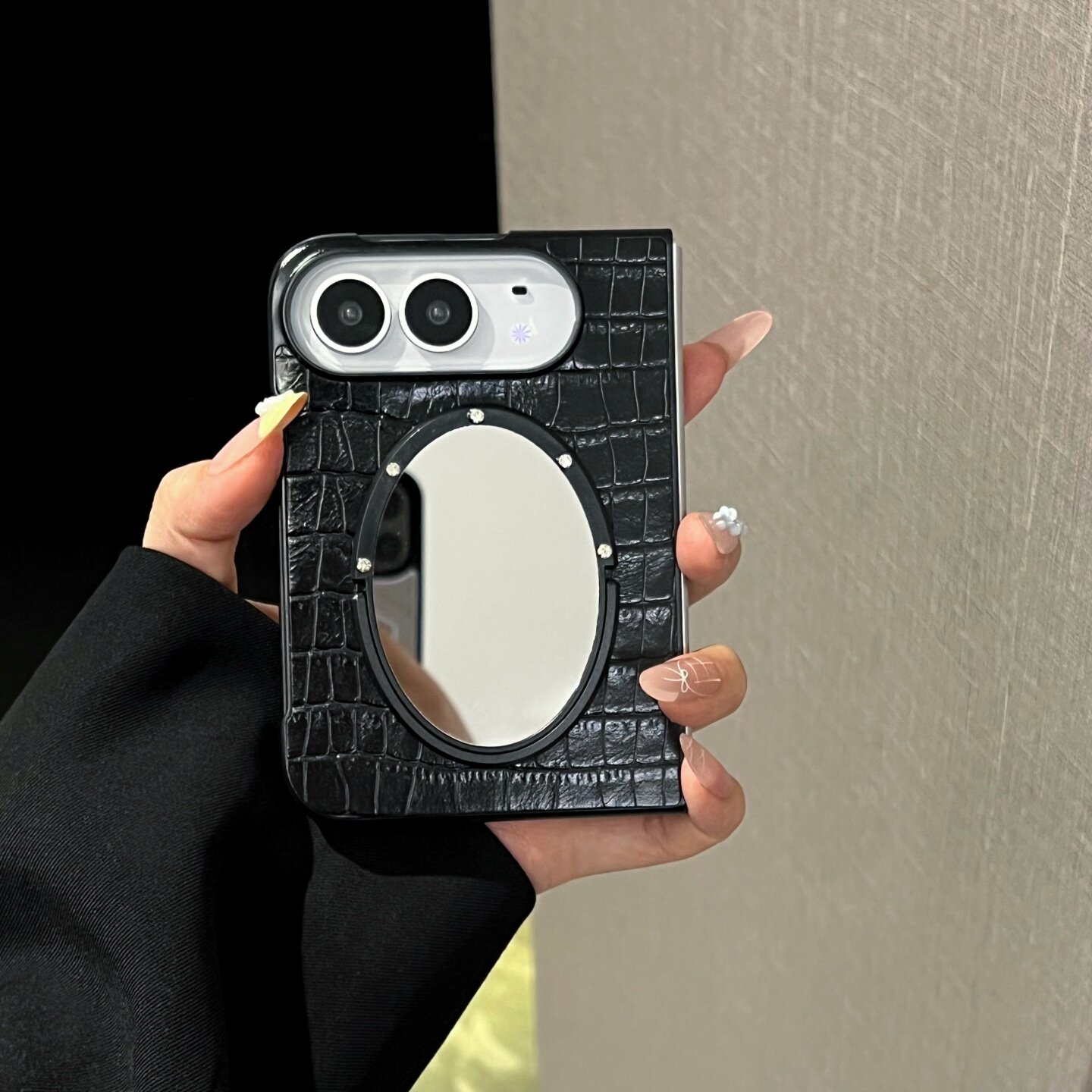 黑色鳄鱼纹皮质高级感适用iphone折叠屏手机壳带镜子苹果Duo前后保护壳亮面新款阔屏硬壳iphoneduo皮纹女全包