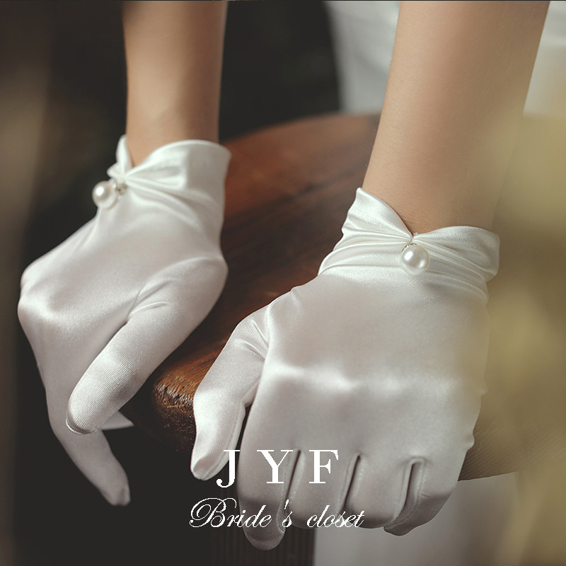 简约短款珠宝手套缎面柔纱新娘婚纱礼服白色珍珠摄影拍照道具手套