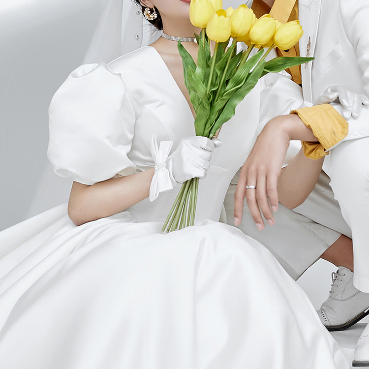 정통 웨딩 제품 프랑스 우아한 복고풍 햅번 스타일 활 진주 새틴 장갑 신부 흰색 거즈 샘플 짧은 스타일