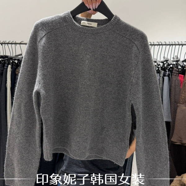 极简风圆领羊毛针织衫羊毛