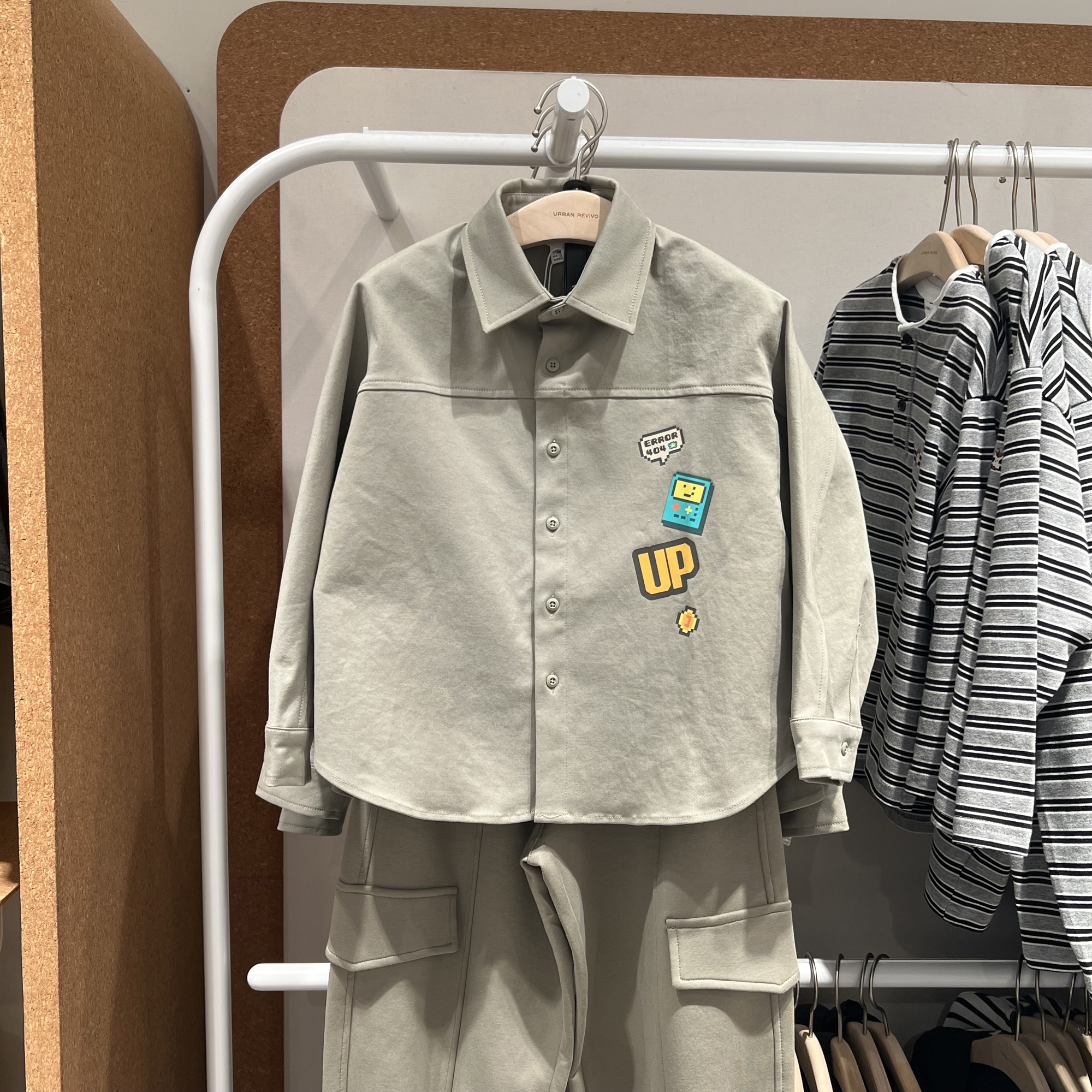 UR国内代购2025秋季男童装时尚趣味印花长袖开襟衬衫UBU250007