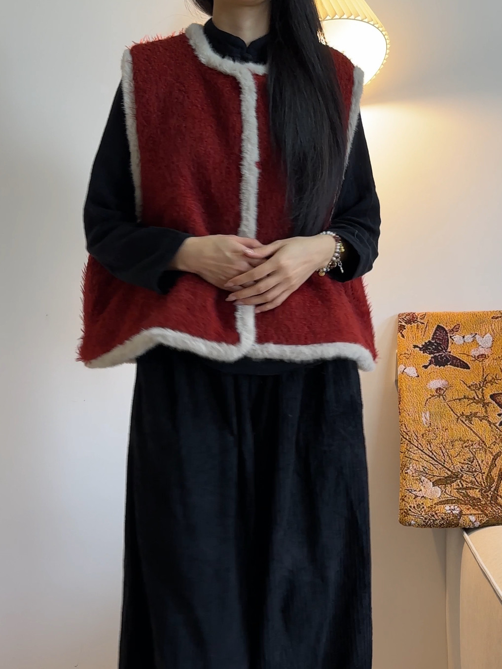 复古圆领盘扣小马甲毛毛夹棉马夹背心棉衣羊毛呢红色宽松无袖外套