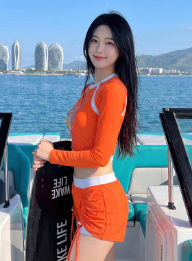 新款长袖连体泳衣女橙色保守显瘦修身度假游泳装