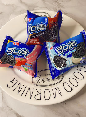 牛奶草莓巧克力金峰夹心饼干小吃