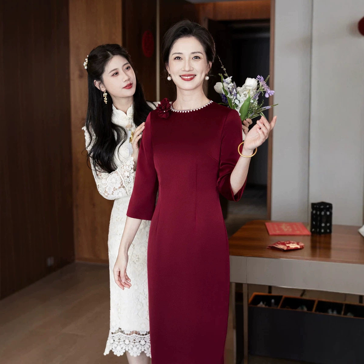 喜妈妈喜婆婆珍珠圆领旗袍礼服