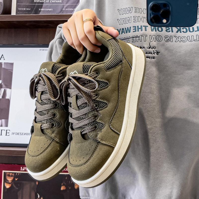 小众男鞋高颜值复古港风面包板鞋