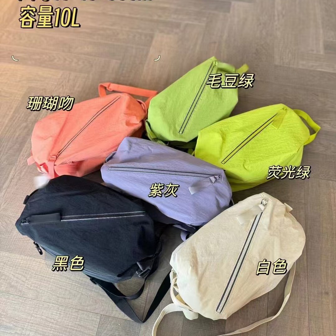 露休闲运动多功能单肩斜挎包瑜伽健身包10L双肩包大容量胸包透气