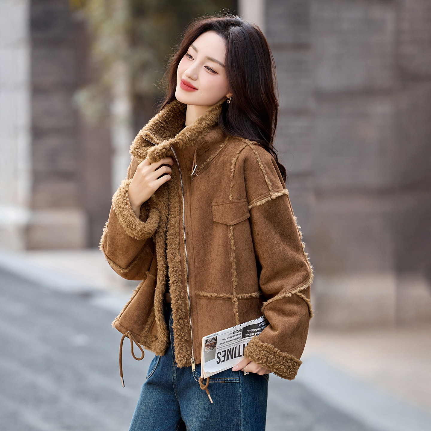 2025年冬装新款女装短外套时尚百搭气质翻领皮毛一体女上衣RX9303