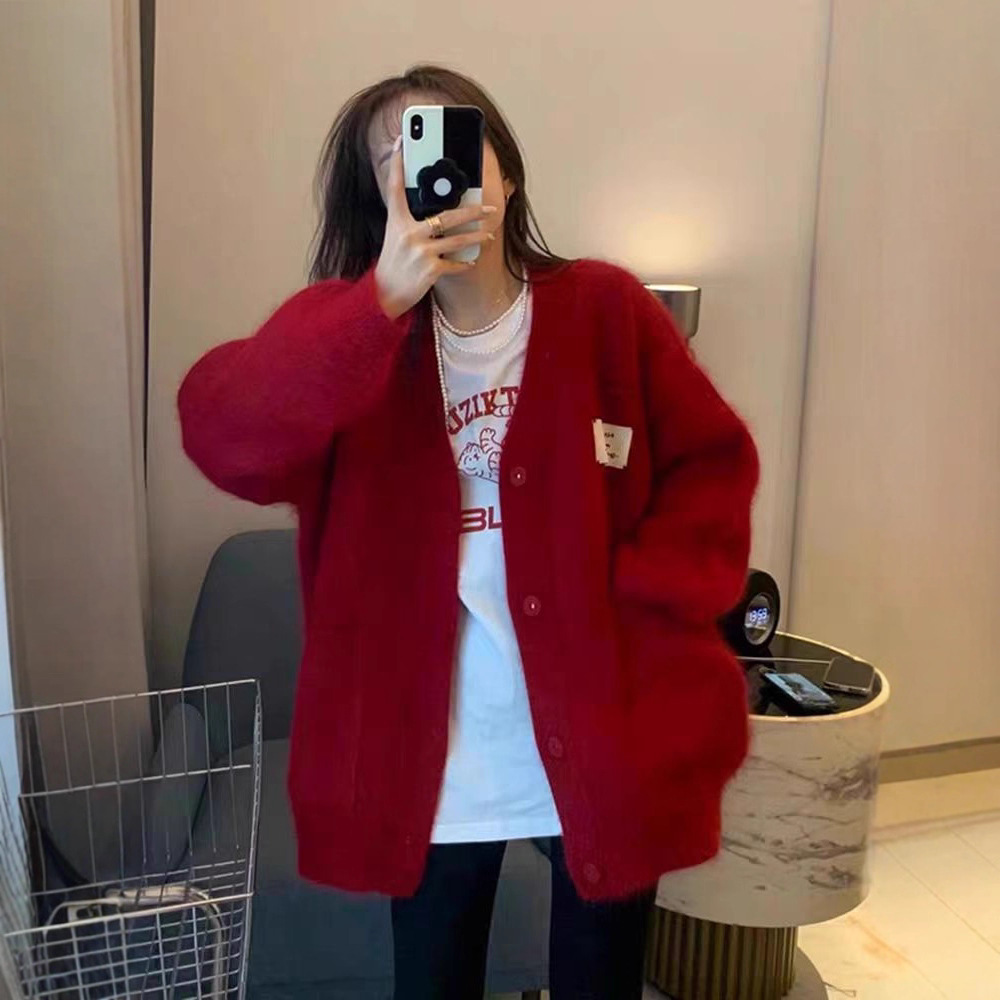 今年流行漂亮新年衣服上衣海马毛圣诞红色毛衣针织开衫女2025新款