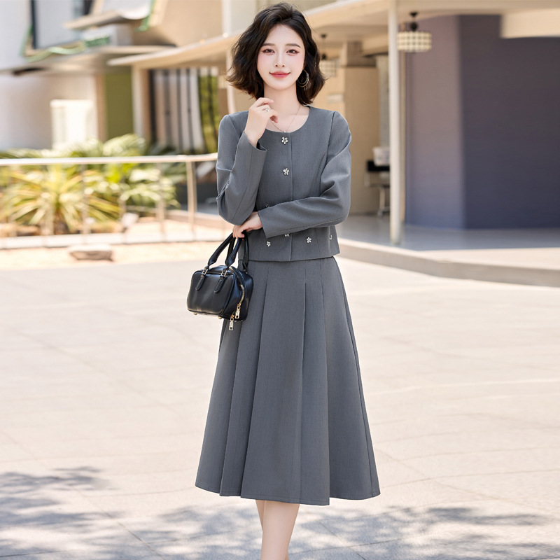 女装时尚休闲套装春秋新款立体花朵装饰短外套半裙两件套裙LT9672