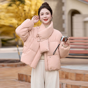 女式羽绒服冬季新款围巾款牛角扣白鸭绒时尚保暖外套小个子羽绒服