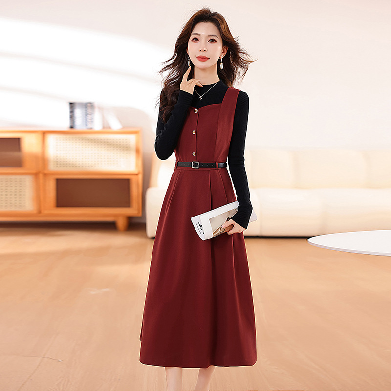 2025年秋季新款气质时尚优雅纯色收腰显瘦背带连衣裙两件套