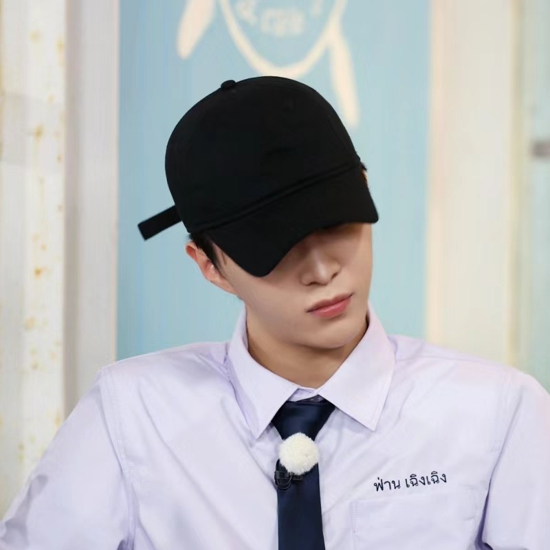 范丞丞肖战朴灿烈秦岚同款棒球帽男女显脸小百搭简约时尚鸭舌帽子