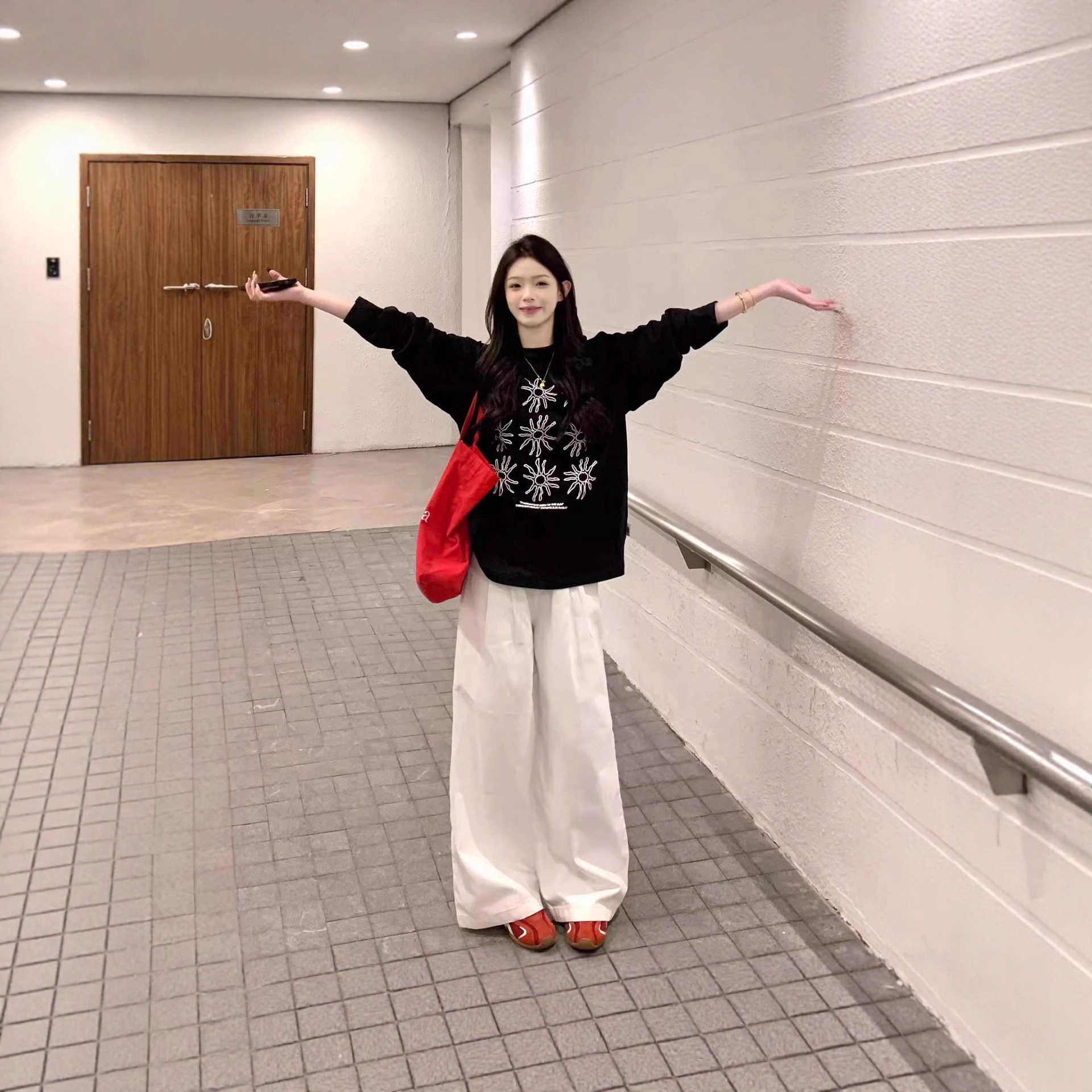 胖mm美式太阳花纯棉大码长袖T恤女秋季新款宽松慵懒风打底衫上衣