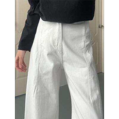 白色弯刀阔腿牛仔裤女秋