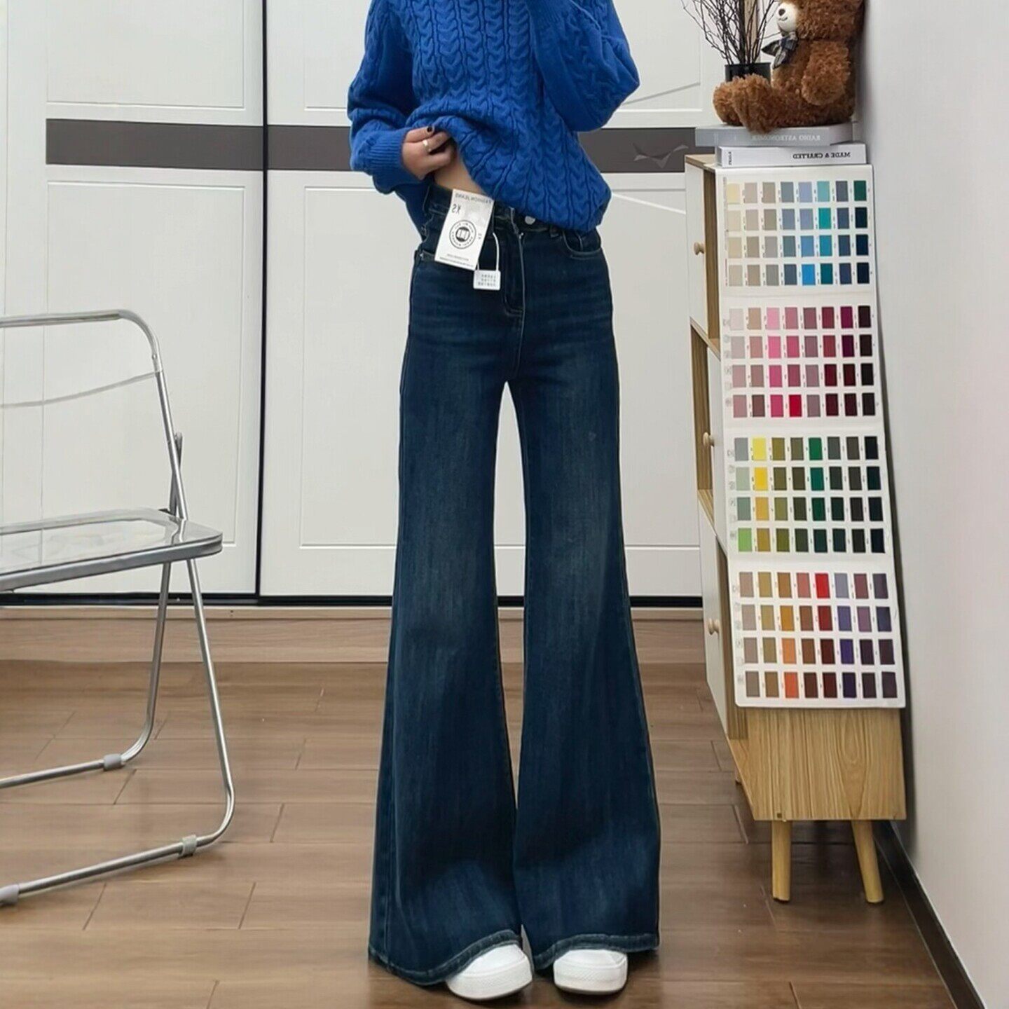 深蓝色加绒加厚微喇牛仔裤女秋冬胖妹妹mm高腰垂感遮胯显瘦喇叭裤