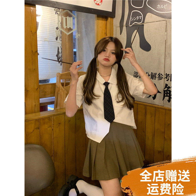 大码胖mm白色jk短袖衬衫女设计感小众衬衣夏季高级别致小个子上衣