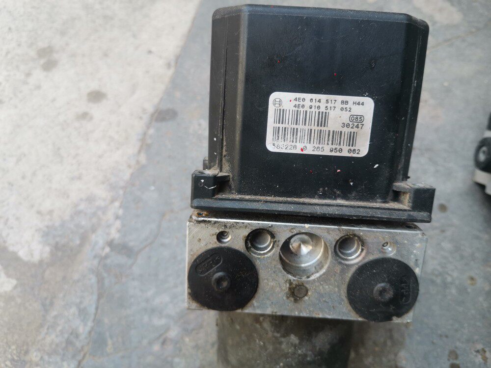 奥迪A8S8D3ABS制动控制单元，ABS泵刹车电脑，制动控制模块