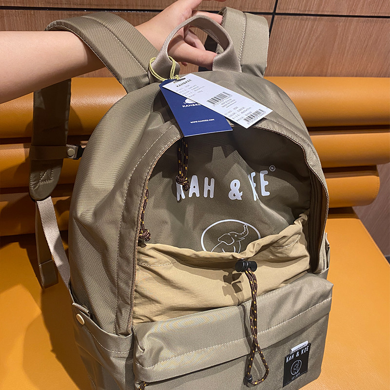 松驰感~高级正品~大折扣！高质量出口大双肩背包旅行零钱包＋内胆