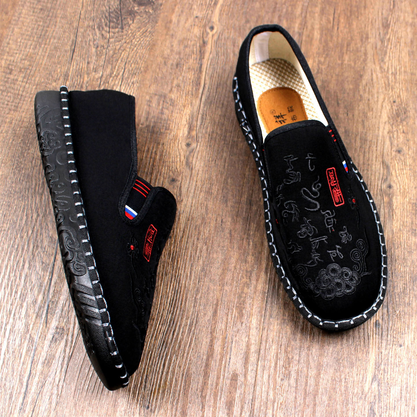 2026新款老北京布鞋男款夏季透气软底一脚蹬刺绣轻便耐磨休闲工地