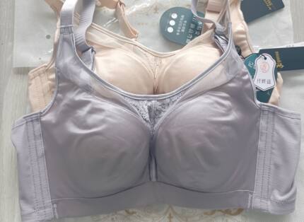 纤妍新品抹胸光面百搭中模杯调整型聚拢内衣亲肤透气文胸BW0792