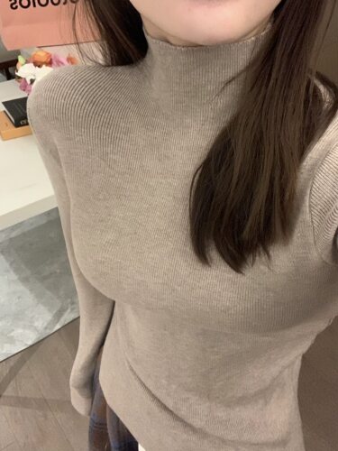 秋冬软糯显瘦针织打底衫