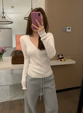 VASSE 小心机锁骨针织 显瘦纽扣V领弹力羊毛针织打底长袖上衣