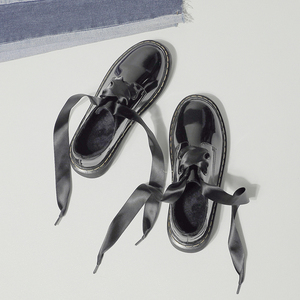 秋冬加绒百搭漆皮小皮鞋