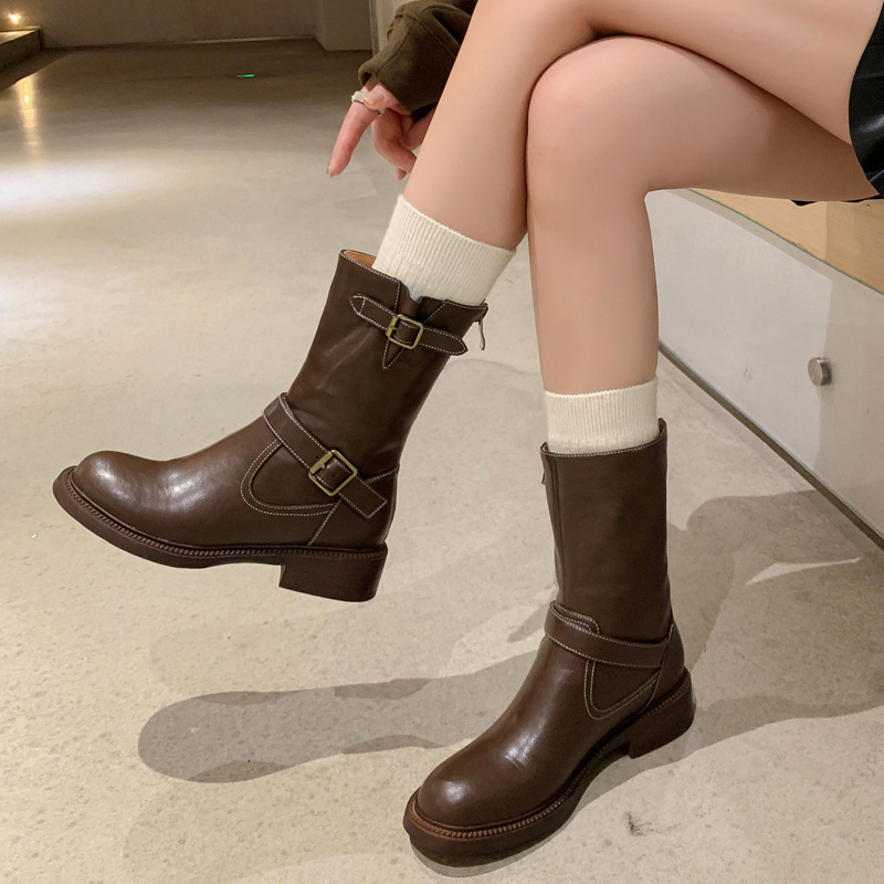 显瘦显高皮带扣网红烟筒靴2025秋冬粗中跟圆头百搭真皮中筒靴子女
