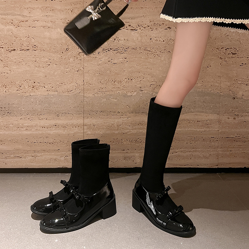 超美JK少女蝴蝶结袜靴2025秋冬漆皮弹力包腿瘦瘦靴圆头粗中跟短靴