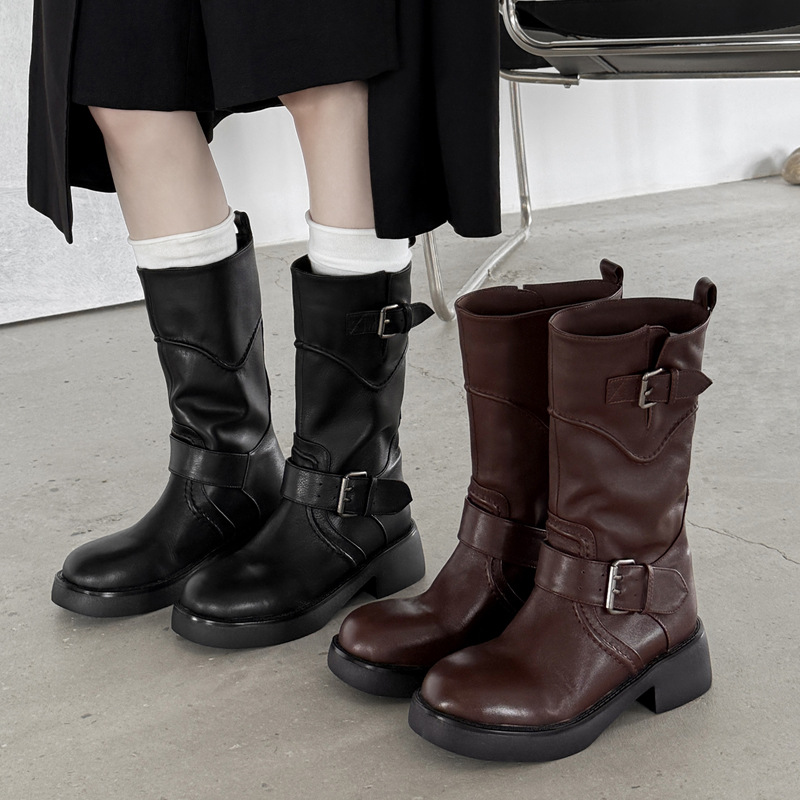 质感爆棚全头层小牛皮皮带扣骑士靴2025粗中跟圆头真皮中筒靴子女