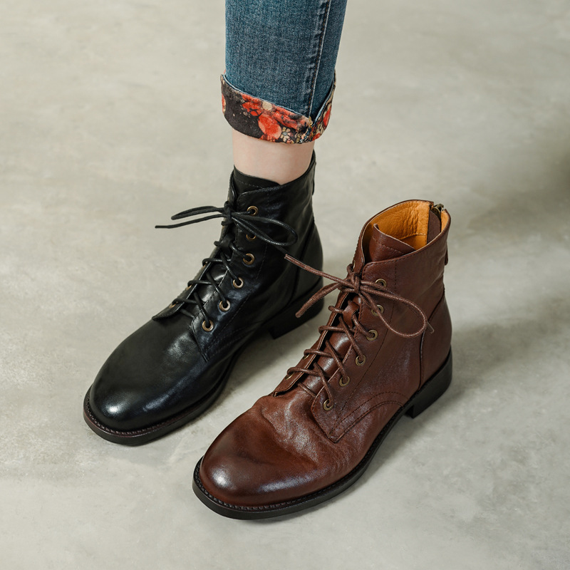 水洗头层牛皮舒适软底6孔马丁靴2025冬粗低跟真皮圆头系带短靴女