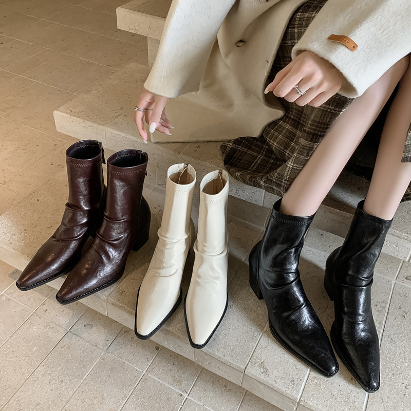 韩系女神范百搭瘦瘦靴配裙子2025秋季粗跟高跟尖头弹力包腿短靴女