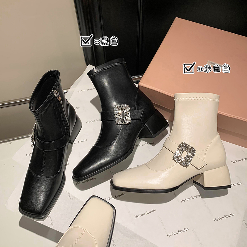 千金感满满~2025新款粗跟短靴女