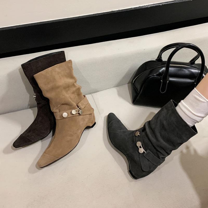 法式金属圆扣内增高堆堆靴牛反绒面2025冬中跟方头真皮中筒靴子女