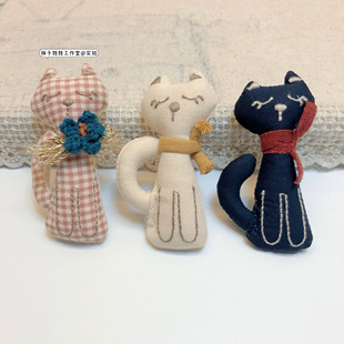 满18元包邮 手工制作棉麻布艺日系胸针小猫别针胸针服饰包包配件