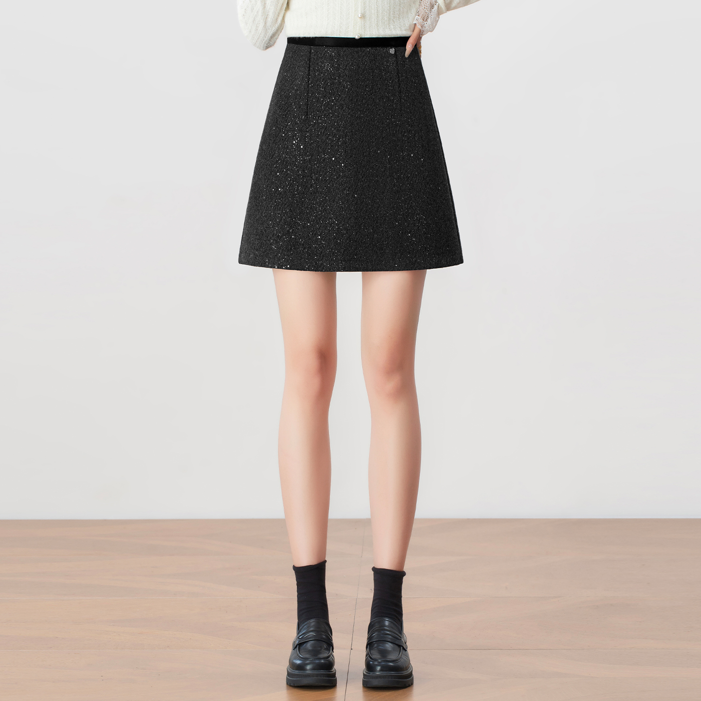 小个子亮片时尚黑色半身裙厚秋冬女2025新款高腰显瘦百搭A字短裙