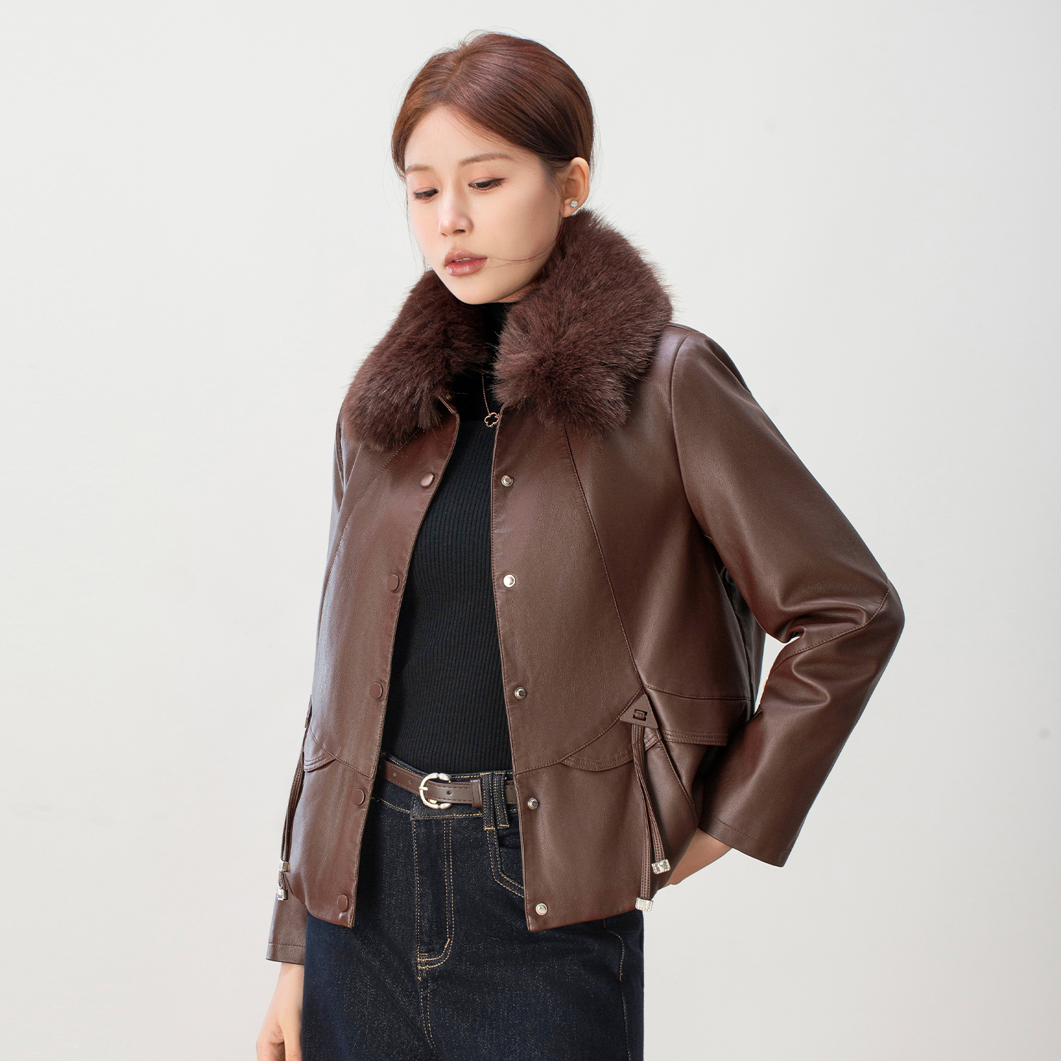 棕色加绒加厚可拆卸皮衣毛领外套女冬季2025新款保暖大码短款夹克