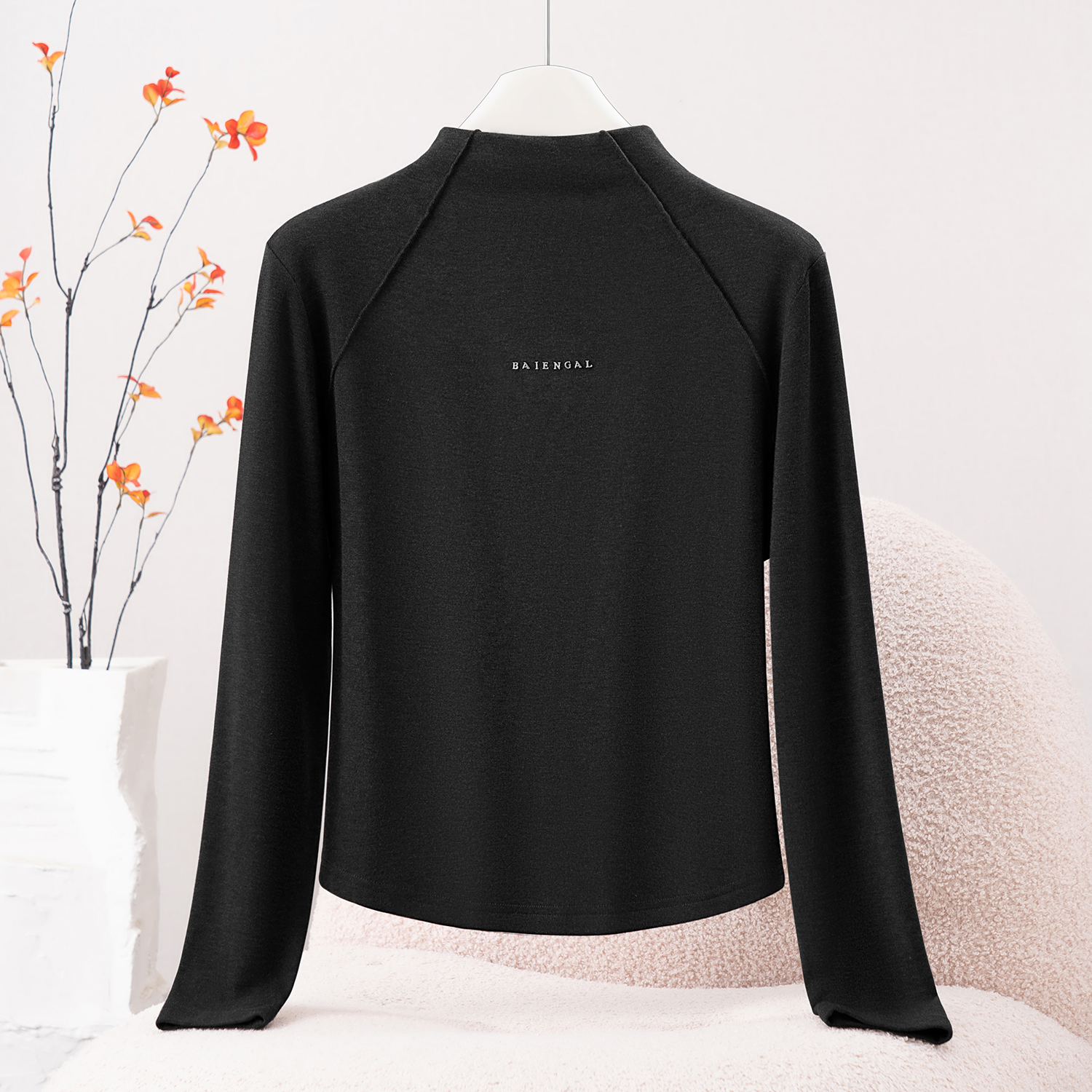 黑色字母半高领长袖t恤女士秋冬2025年新款修身显瘦内搭打底上衣