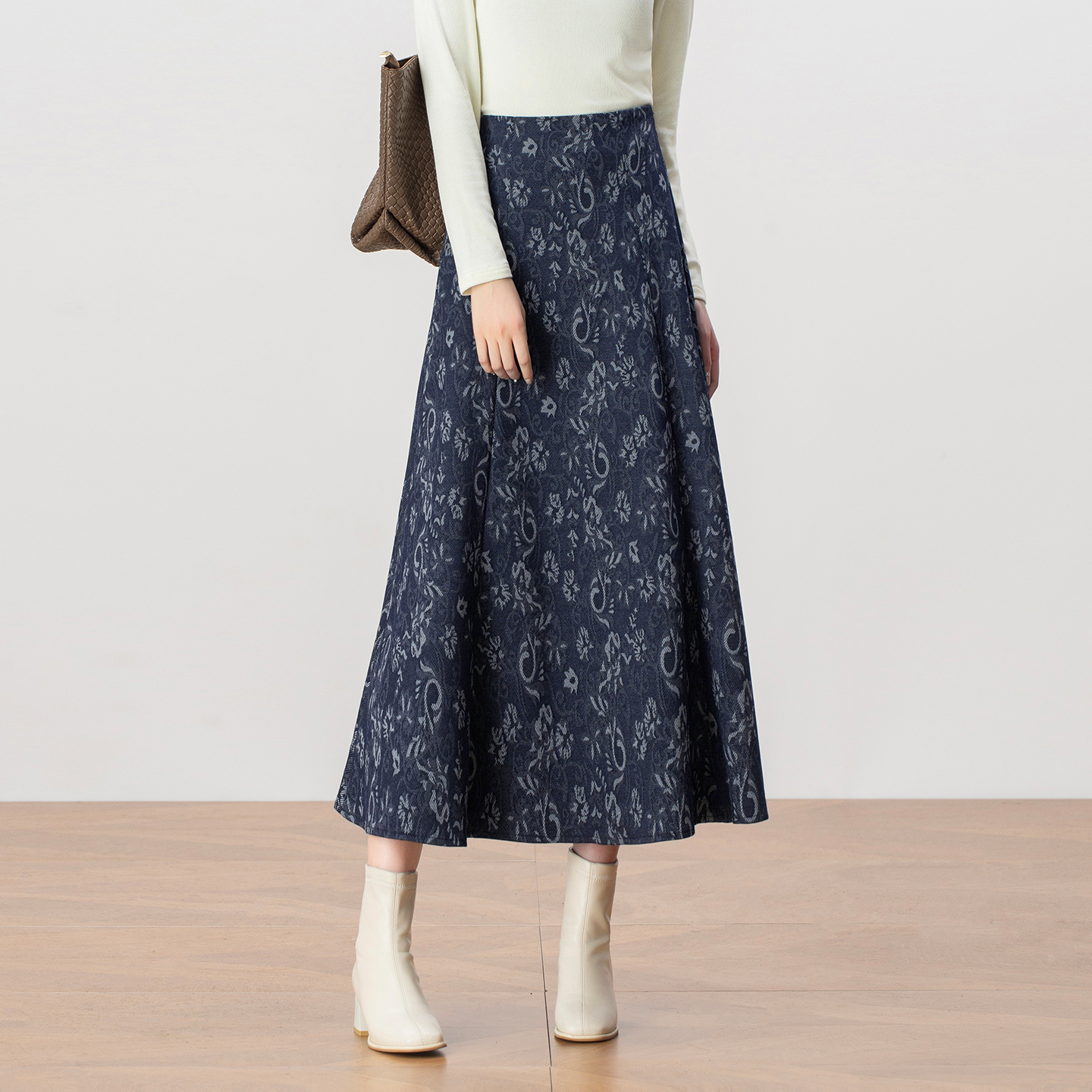 赫本风时尚提花半身裙女秋冬2025新款高腰显瘦A字裙中长款伞裙子