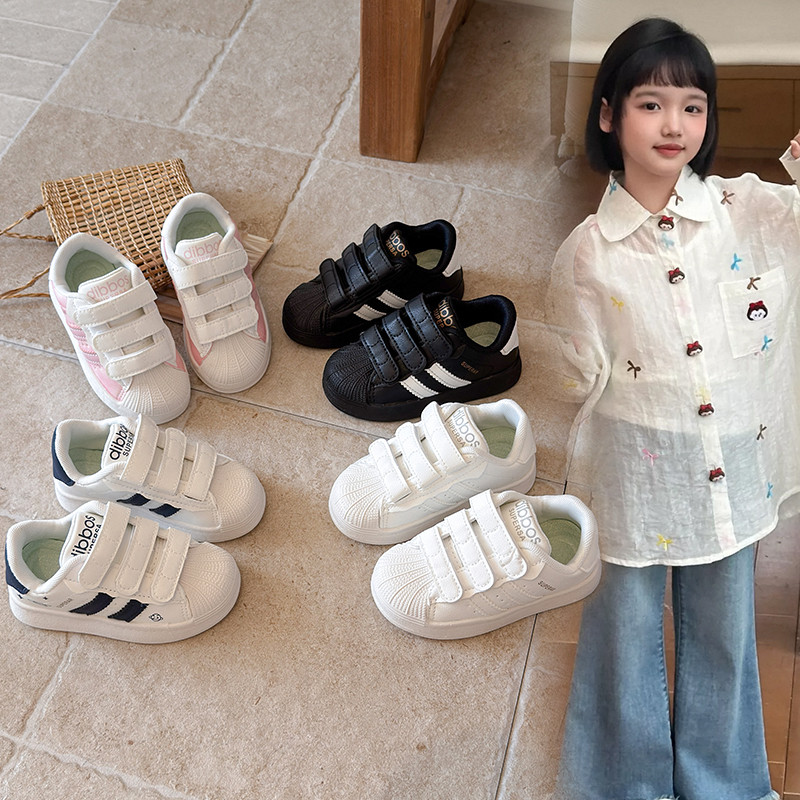 2026新款儿童板鞋女童软底透气白色滑板鞋男孩春秋季中小童小白鞋