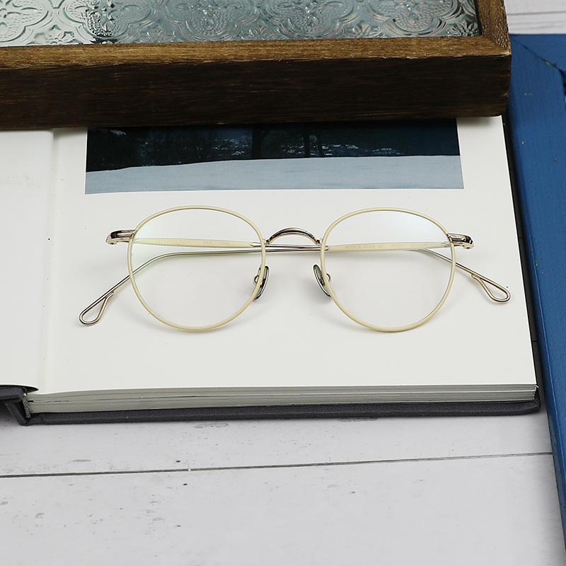 日本YELLOWSPLUSNILS