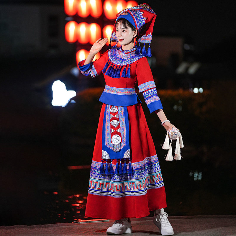 苗族舞蹈演出服壮族民族服装女湘西云南少数民族土家族节日舞蹈服