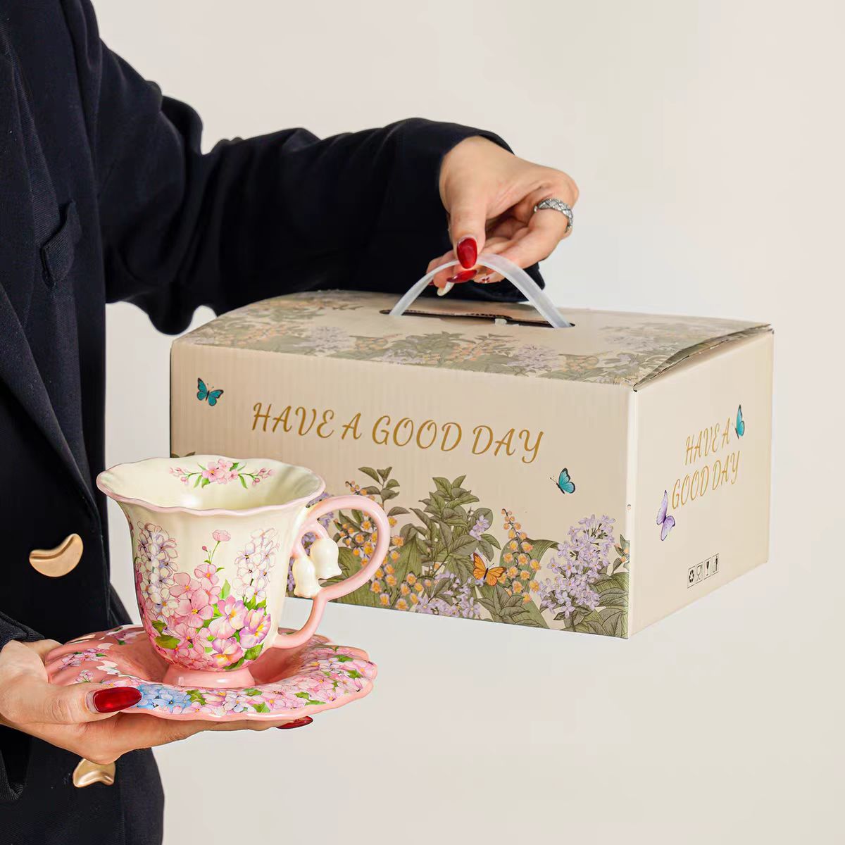 高档精致铃兰繁花咖啡杯午茶陶瓷杯碟套装马克杯礼盒送女生礼物