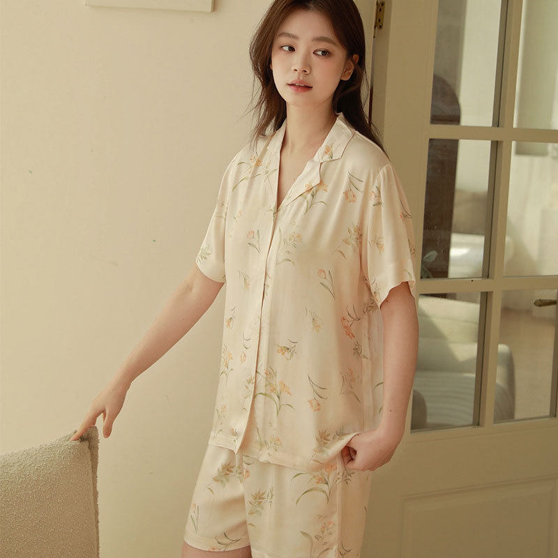 26年夏季新品人棉贡缎暖色调花卉印花翻领宽松短袖短裤家居服套装