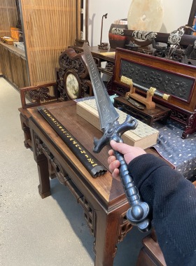 龙泉宝剑厂出品魔剑全铜装具黑檀木木鞘百炼钢剑身未开刃