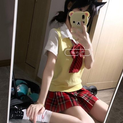 胖MM大码学院针织开衫jk马甲毛衣背心外套校供感上衣新款格裙套装