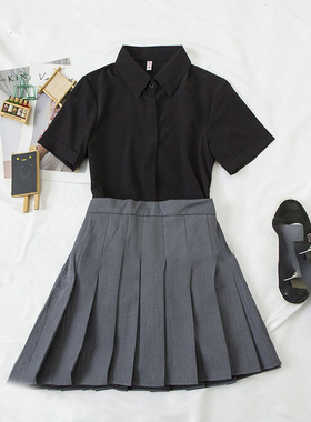 胖MM大码夏季学生套装设计感小众显瘦黑色白色短袖衬衫女百褶短裙