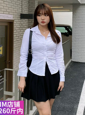 胖MM大码女装辣妹上衣2022新款设计感小众白色修身遮肉短款衬衫女