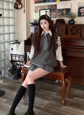 胖MM200斤特大码秋穿搭套装马甲针织无袖背心毛衣女新款灰色上衣